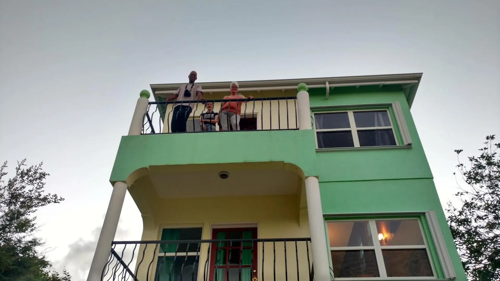 Zeus Estate Guesthouse St. John's 0*,